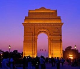 India gate at dusk in New Delhi, providing a picturesque backdrop for AWS training.